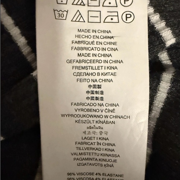 Michael Kors Women’s Long Sleeve Gray & White Striped Pullover Sweater, Large - Picture 13 of 15